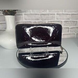LOUIS VUITTON Vernis Allamant Zippy Wallet Round Zipper Long Wallet
